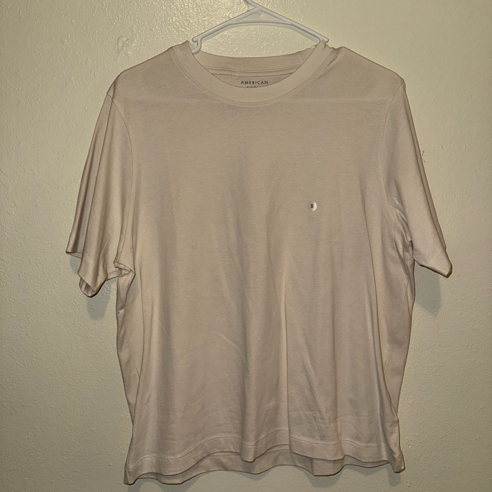 American Eagle Cream T-Shirt